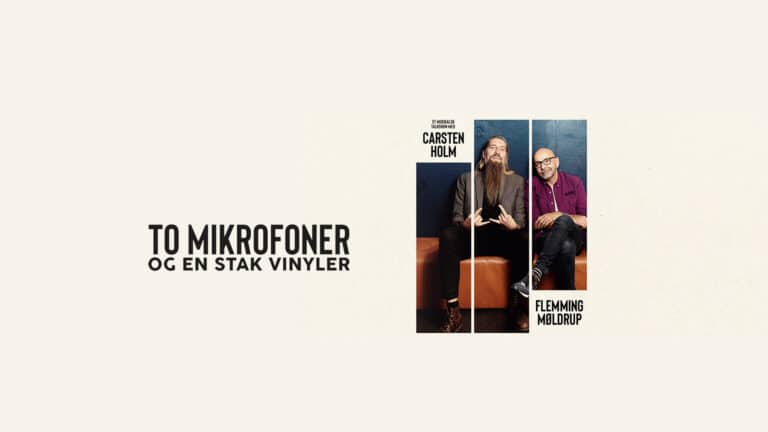 To mikrofoner og en stak vinyler