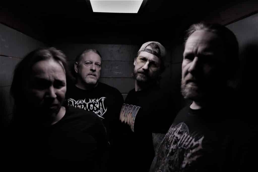 Metal: Hexis + support: LILITHIAN 2 Band