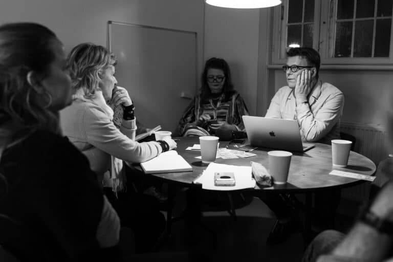 Podcastværkstedet: Samtale-podcast, værten og sproget