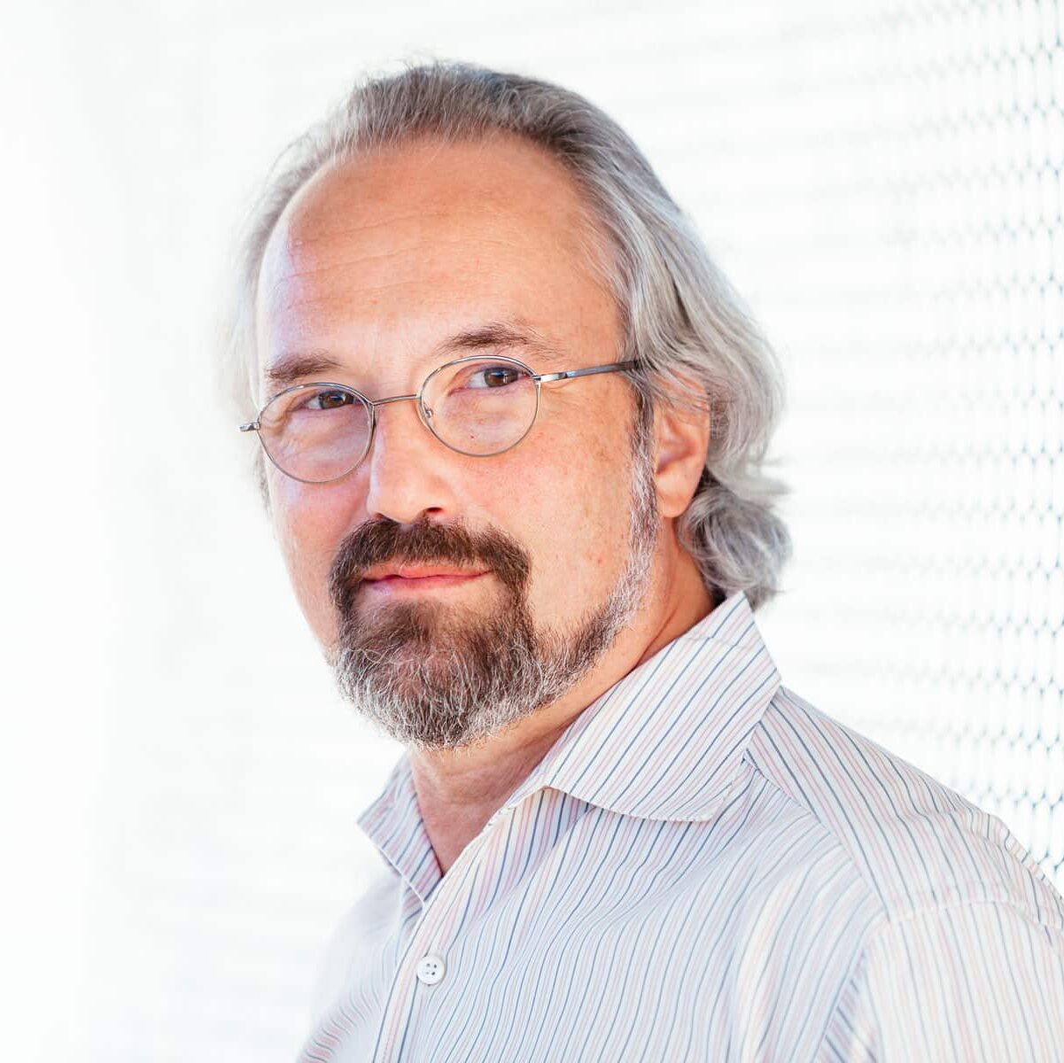 010 231027 Carlos Kalmar edited