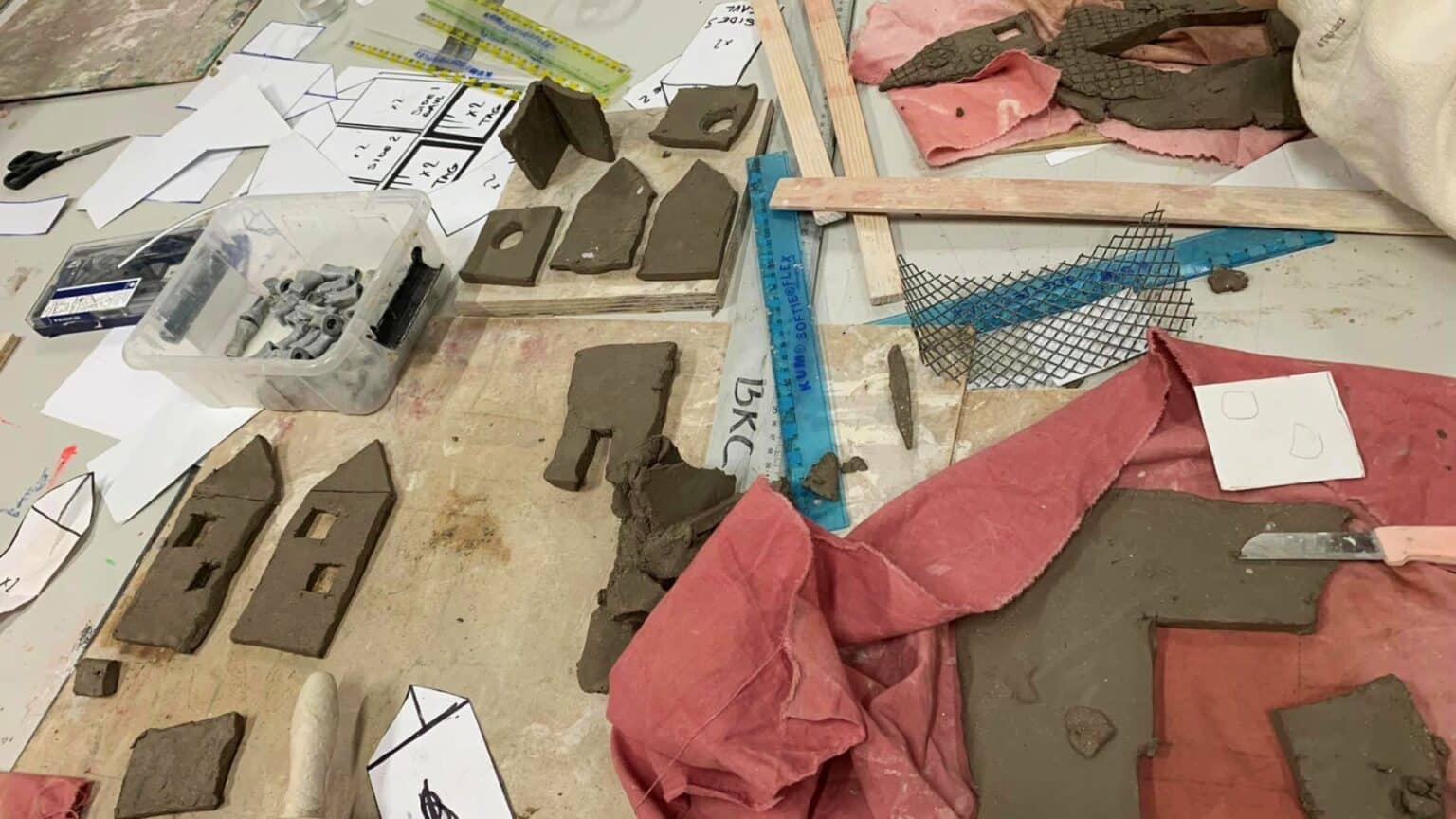 Billedkunst, keramik og eksperimenterende konstruktioner