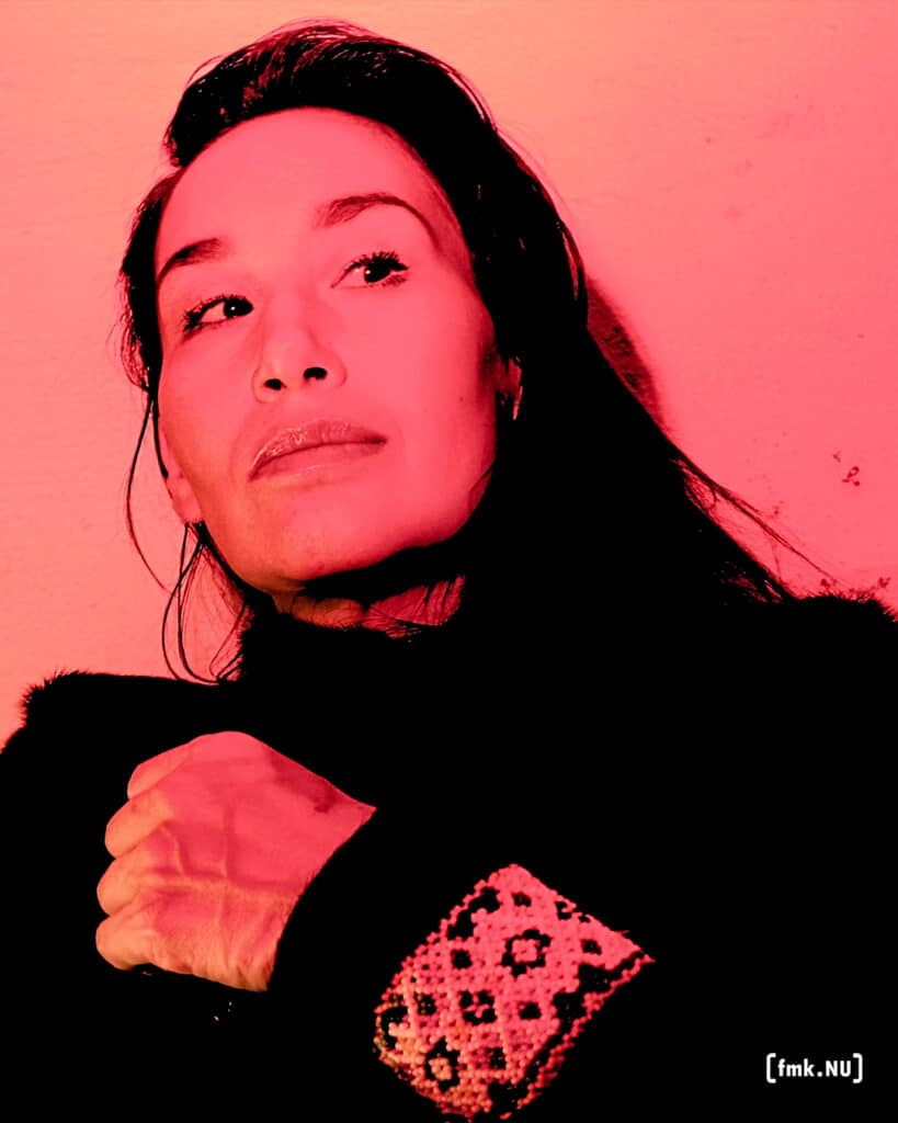 Nive & The Deer Children (GL) 20 nivenielsen insta