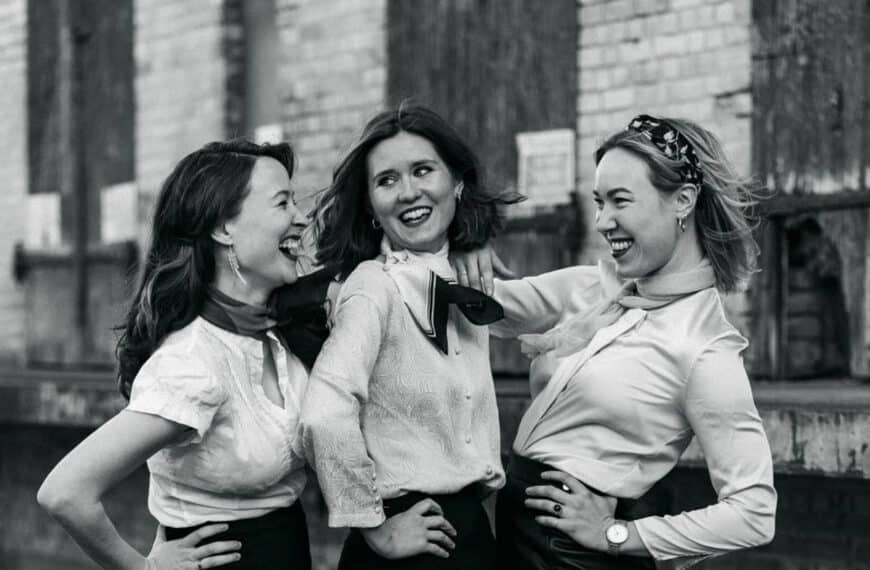 Sola Bella Sisters