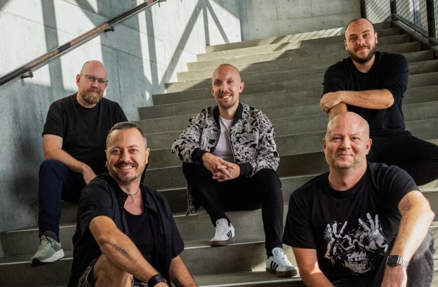 Epoke: Melodisk rock med storhed og nærvær